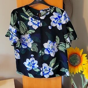 Banana  Republic L top